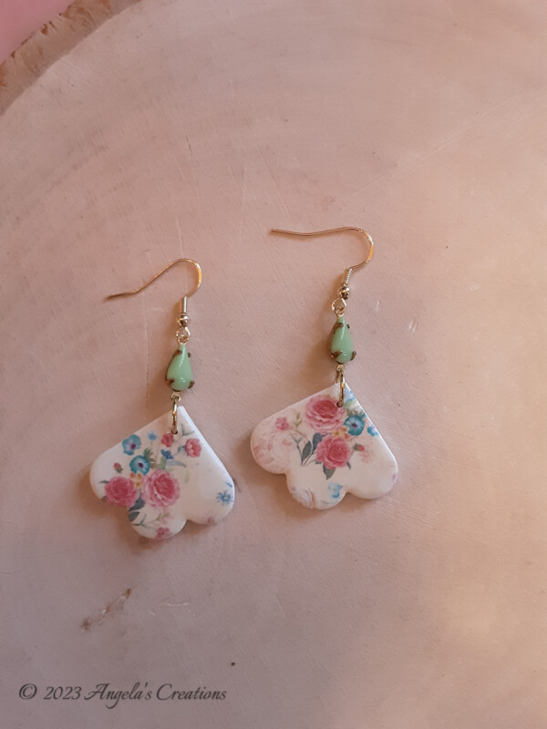 Flower Petal Dangle Earrings - 7564