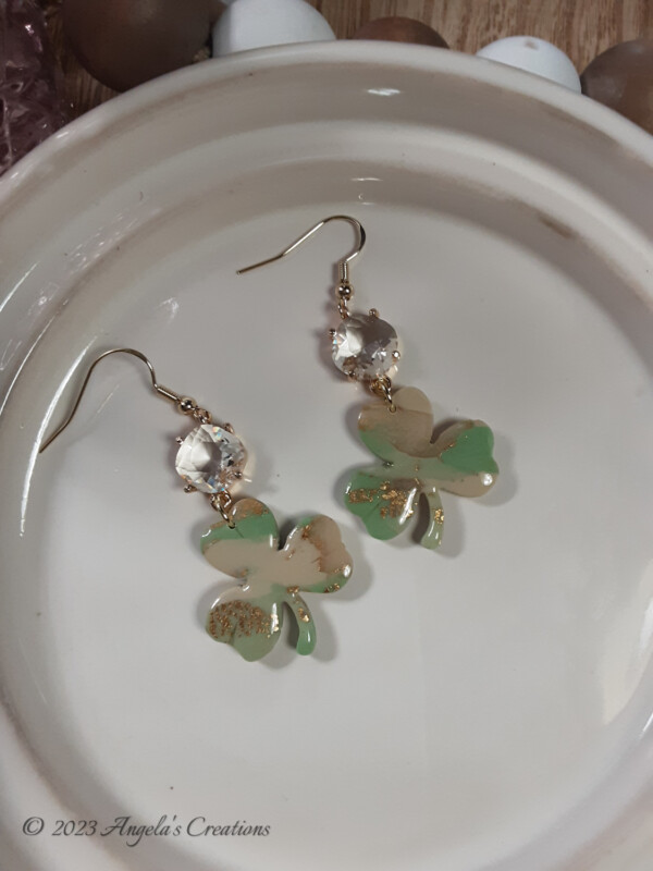 Green Marbled Clover Dangle Earrings - 7025