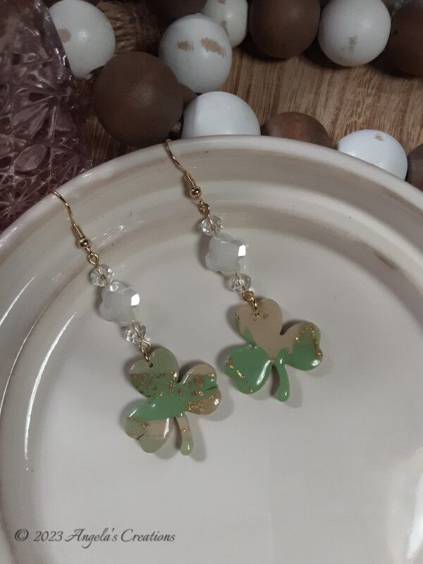 Green Marbled Clover Dangle Earrings - 7119