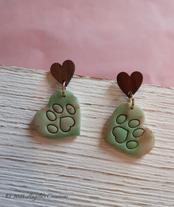 Green Marbled Heart Paw Print Dangle Earrings - 7519