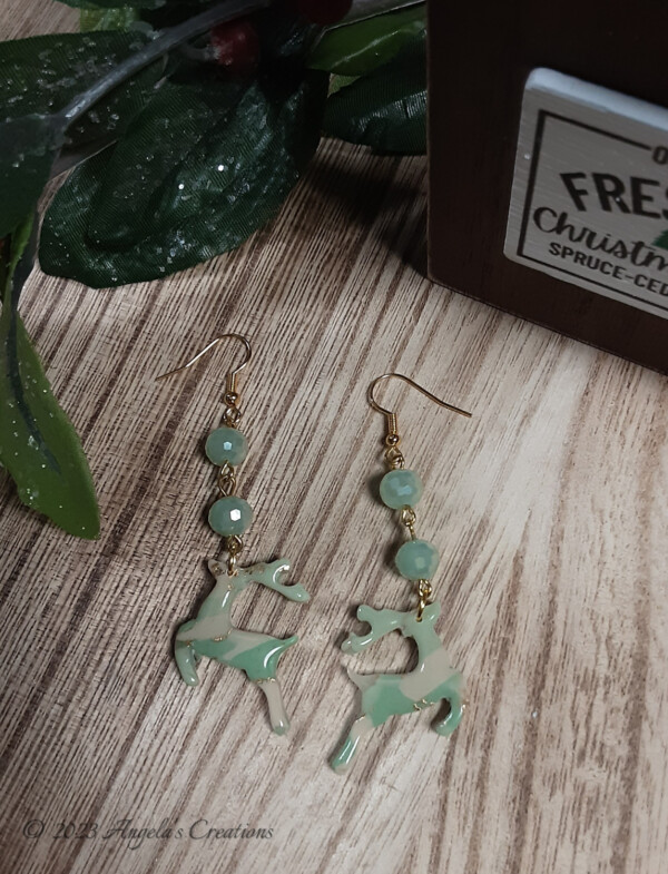 Green Marbled Reindeer Dangle Earrings - 7073