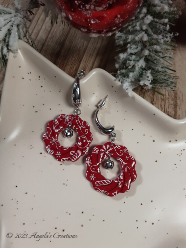 Red Christmas Wreath Dangle Earrings - 7057