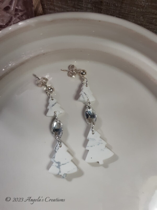 White Marbled Christmas Trees Dangle Earrings - 7053