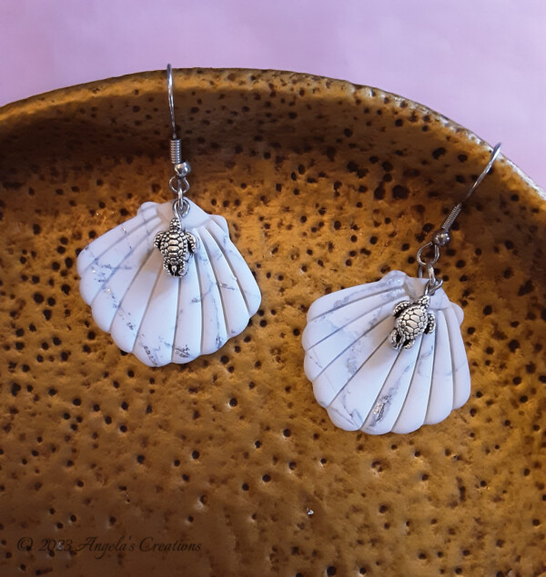 White Marbled Shell Dangle Earrings - 7546