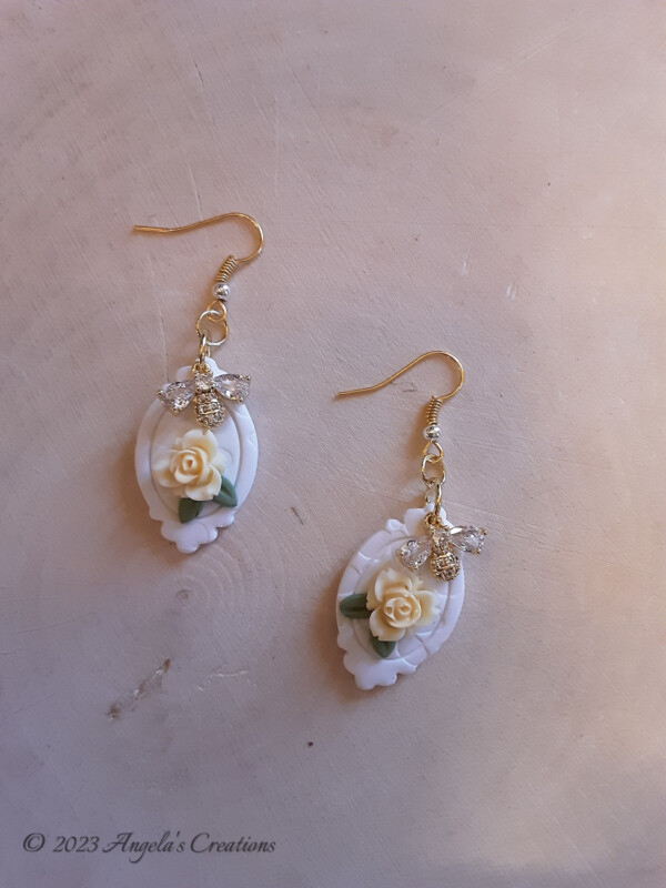 Yellow Rose and Bee Dangle Earrings - 7563