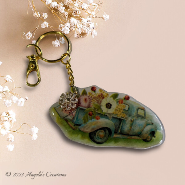 Vintage Farm Truck Keychain 4- 7756